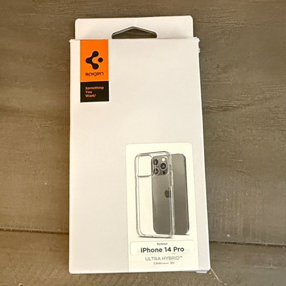 Spigen Ultra Hybrid Case for iPhone 14 Pro - Clear